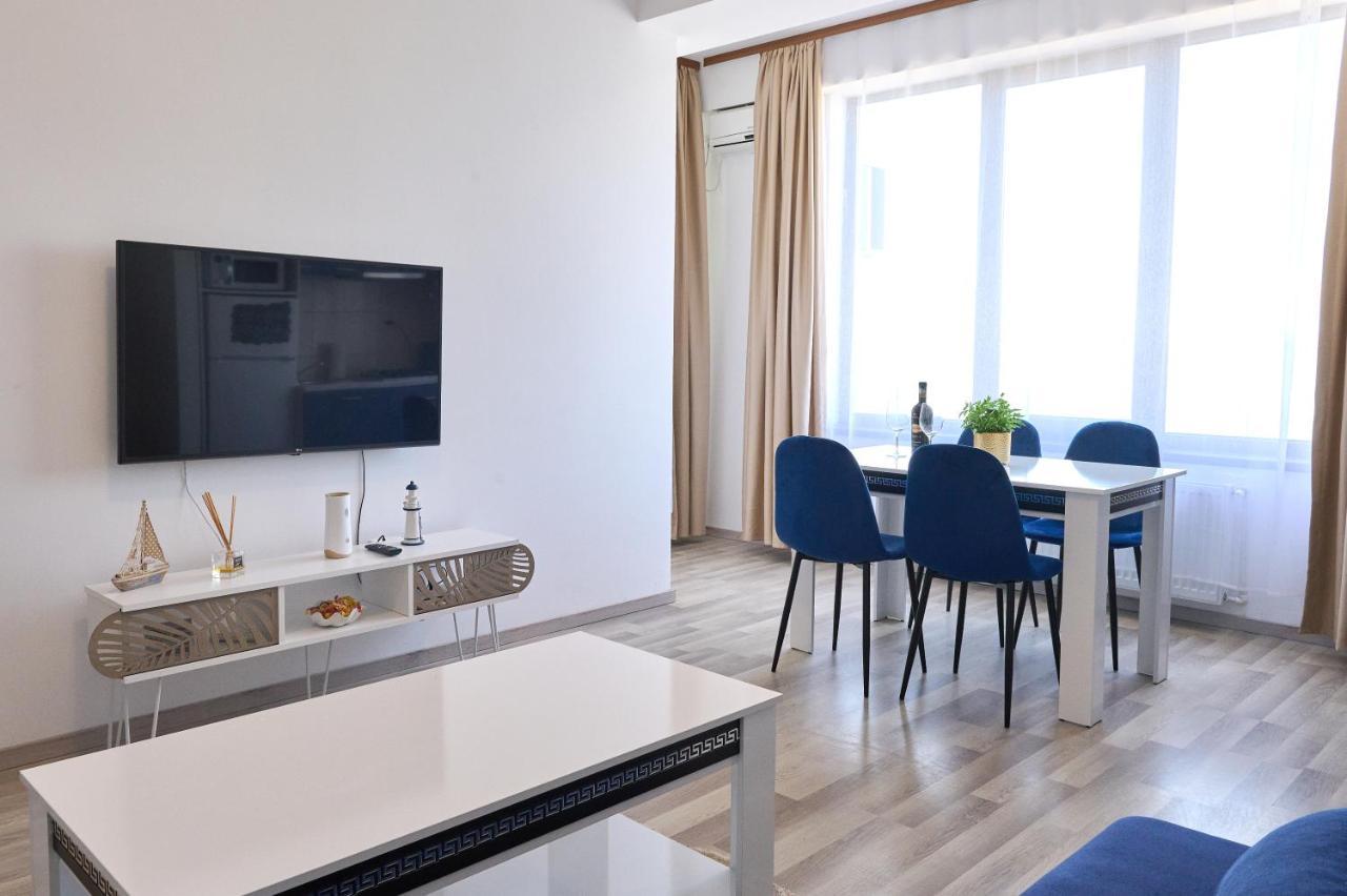 Alina Lake View Apartment Mamaia Bagian luar foto